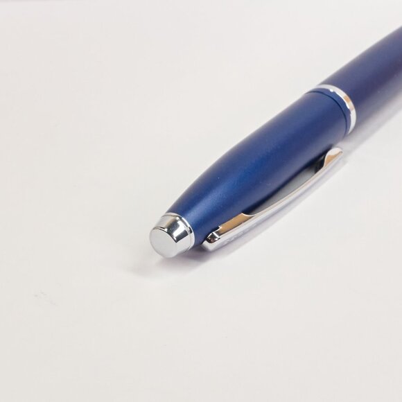 Cross Blue Lacquer Fountain Pen / Made in USA / Smooth Writer - Picture 4 of 11